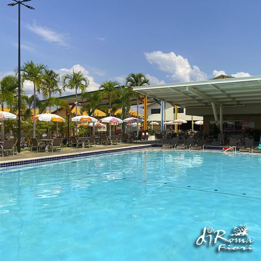 Hotel Diroma Fiori Com Um Dia De Acesso No Acqua Park Diroma Caldas Novas Kültér fotó