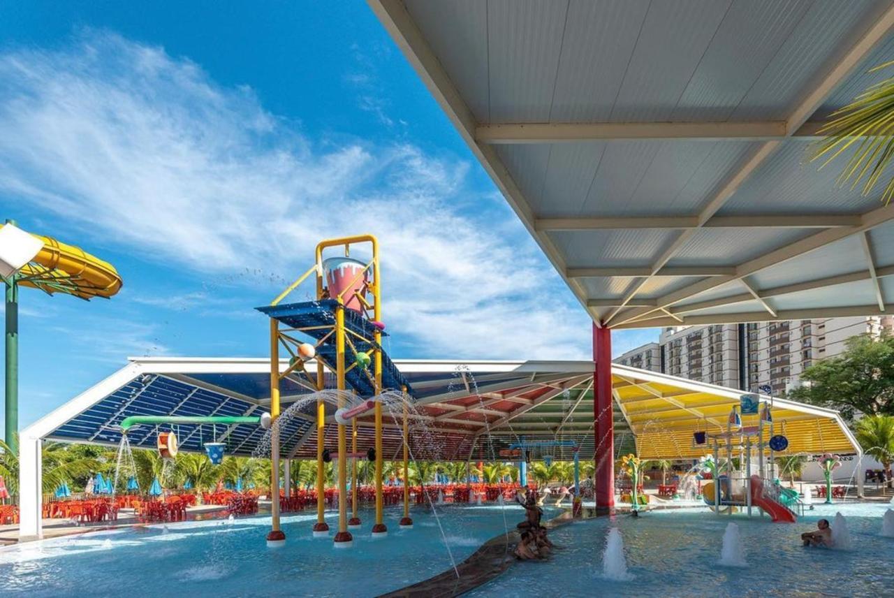 Hotel Diroma Fiori Com Um Dia De Acesso No Acqua Park Diroma Caldas Novas Kültér fotó