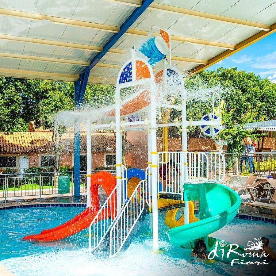 Hotel Diroma Fiori Com Um Dia De Acesso No Acqua Park Diroma Caldas Novas Kültér fotó